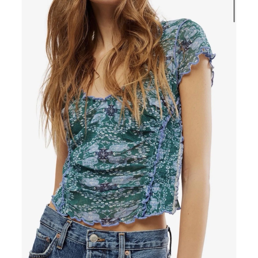 Free People Oh My Baby Tee Cropped Blouse Top Smocked Floral Boho Cottagecore L